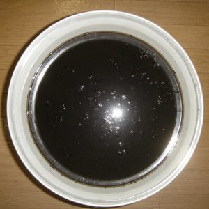 黒いエアコン洗浄水