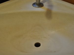 タンク手洗い器の水垢